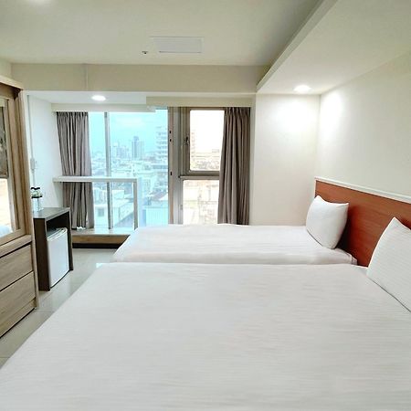 ז'ונגלי E Lim Hotel מראה חיצוני תמונה