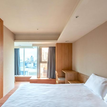 ז'ונגלי E Lim Hotel מראה חיצוני תמונה