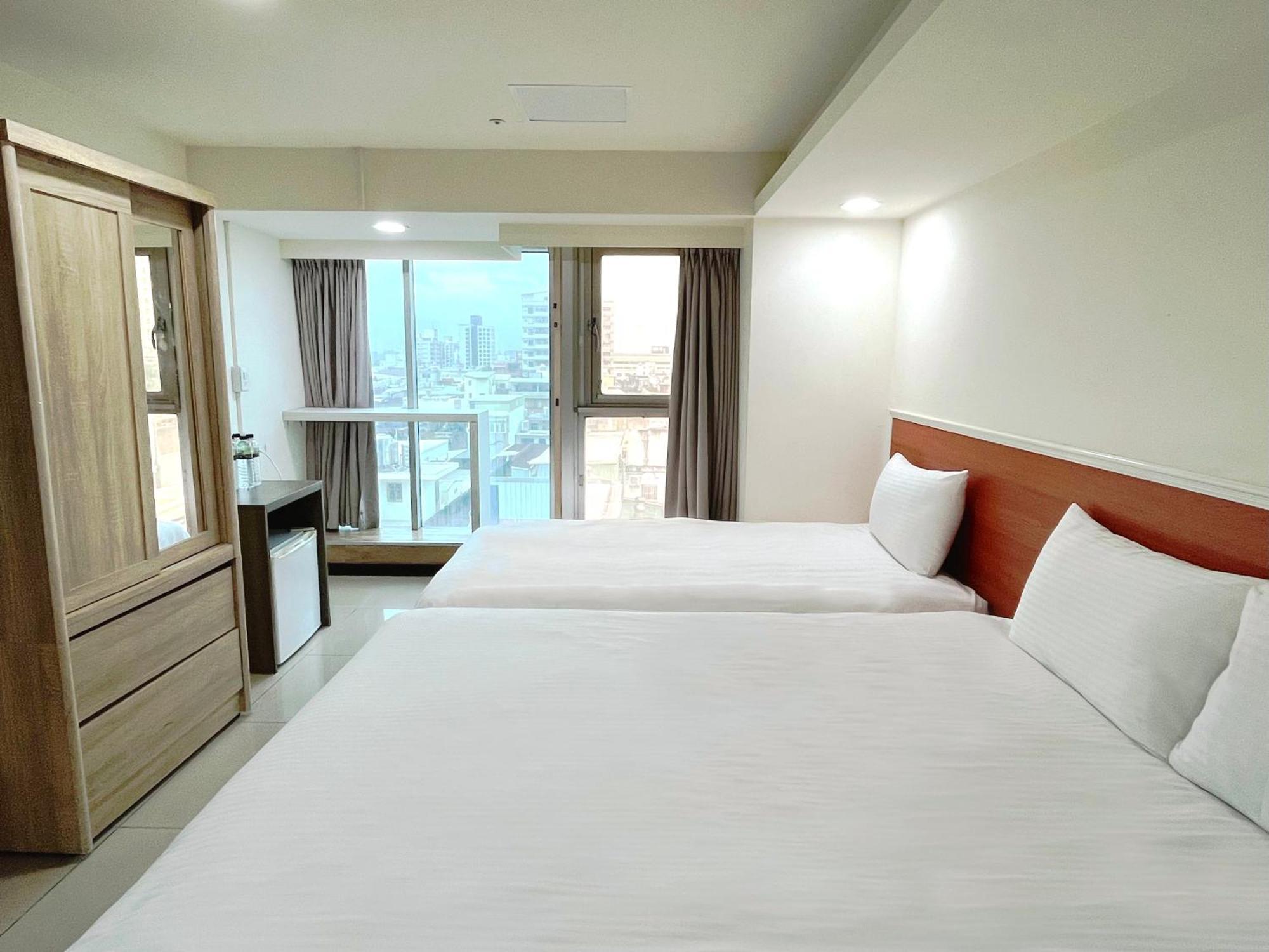 ז'ונגלי E Lim Hotel מראה חיצוני תמונה