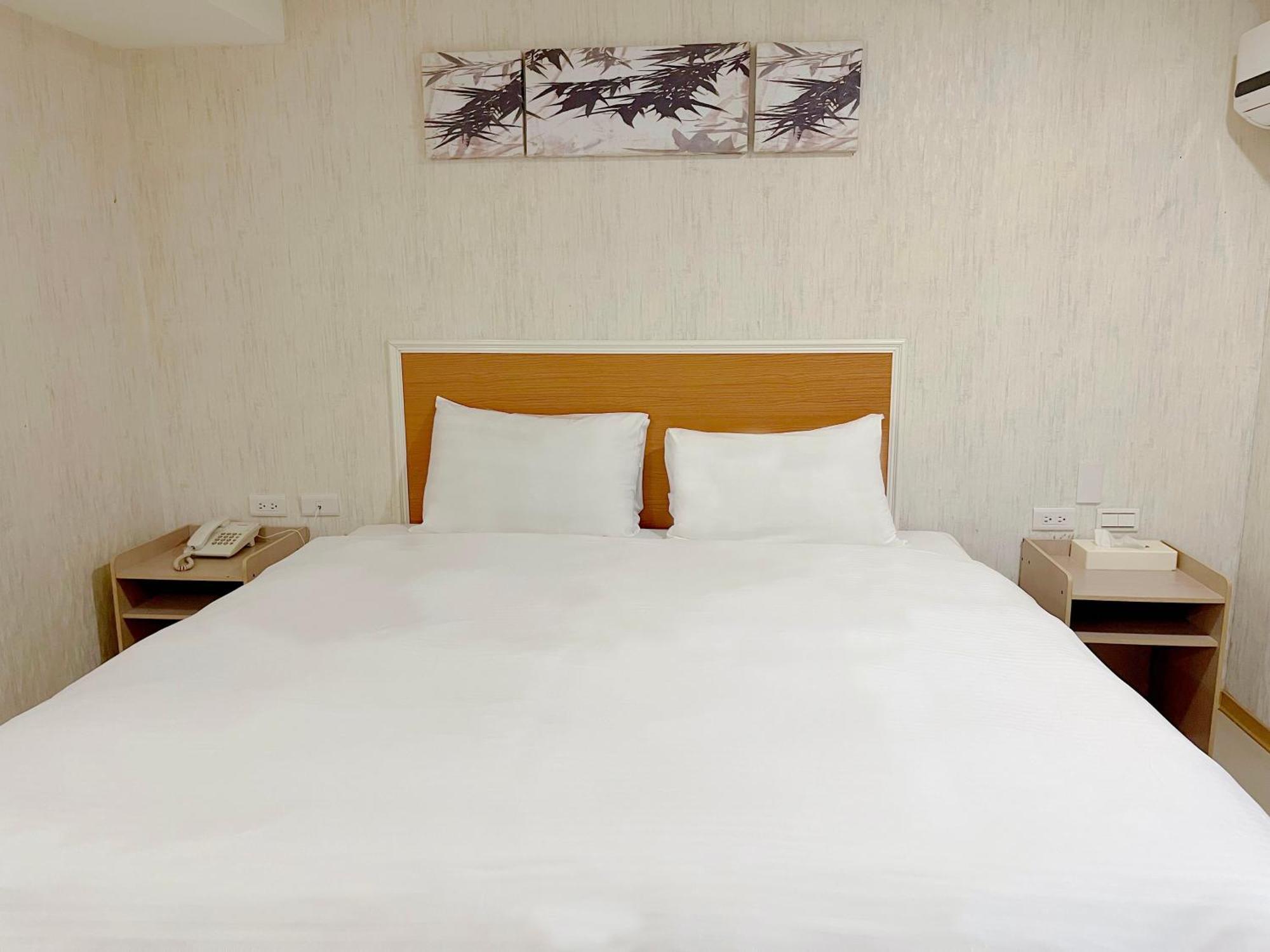 ז'ונגלי E Lim Hotel חדר תמונה