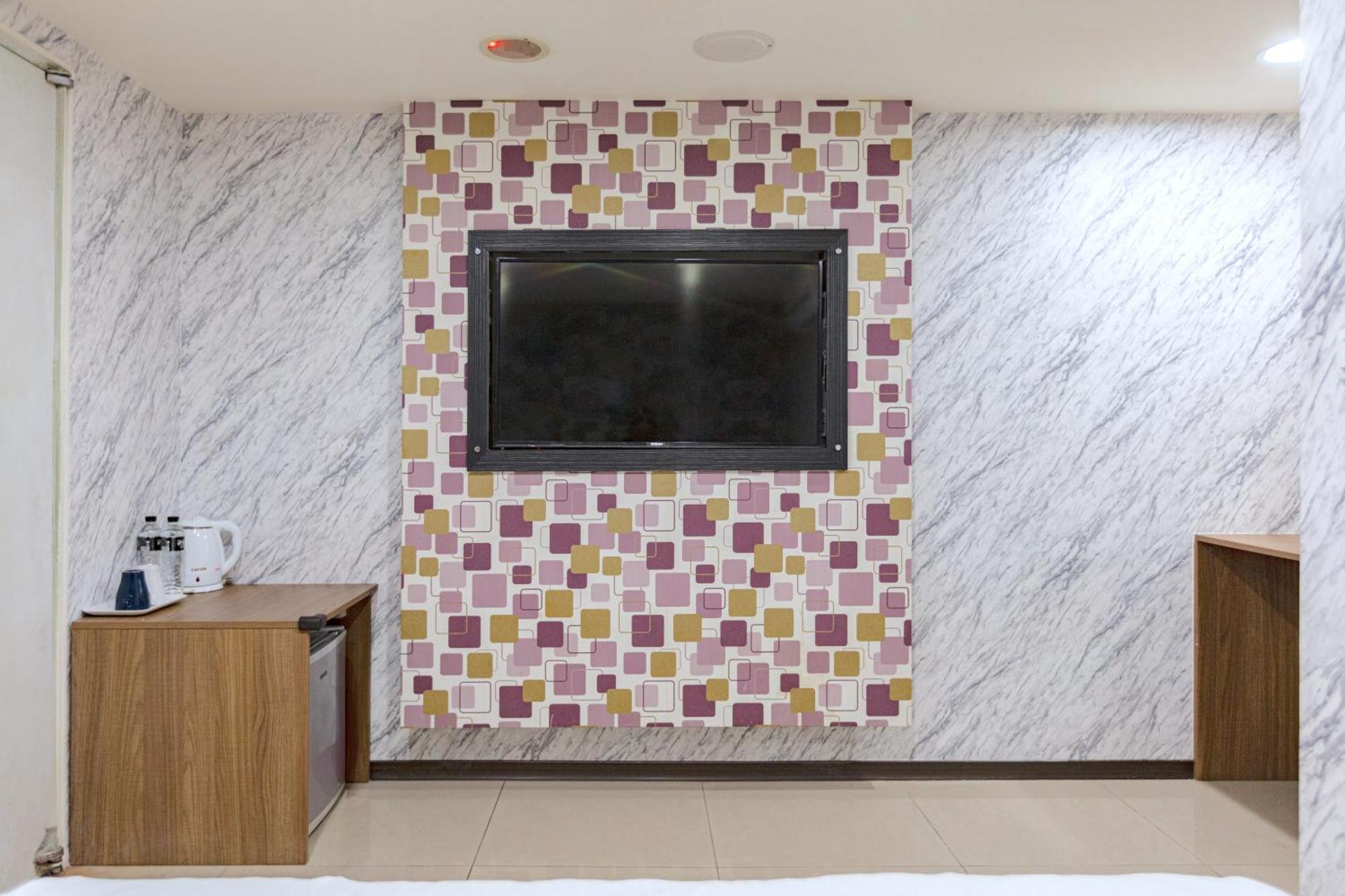 ז'ונגלי E Lim Hotel חדר תמונה