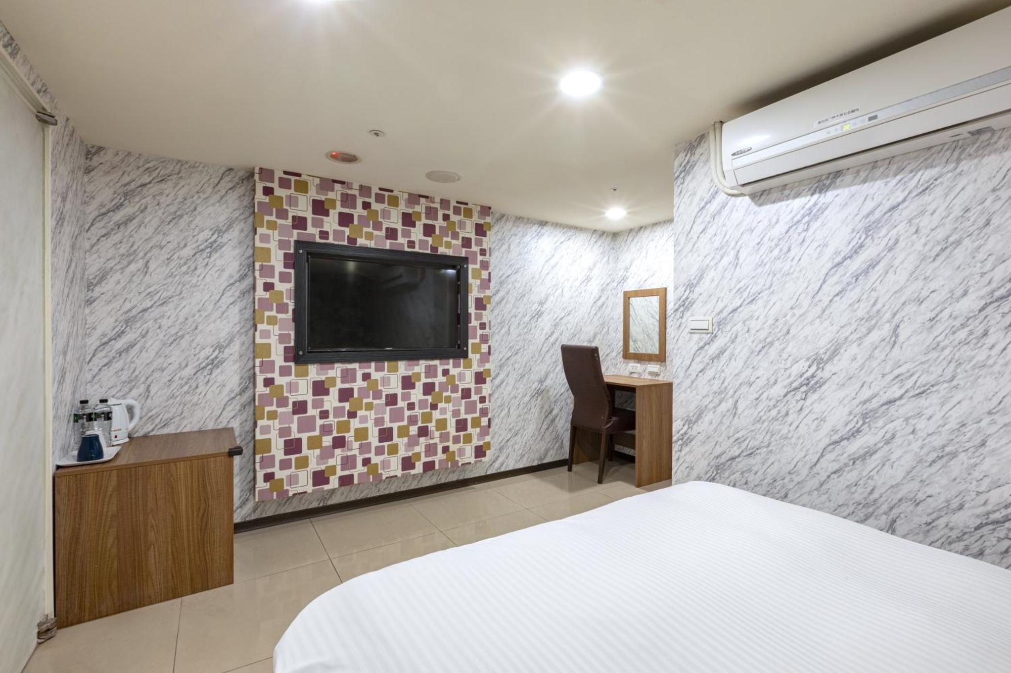 ז'ונגלי E Lim Hotel חדר תמונה