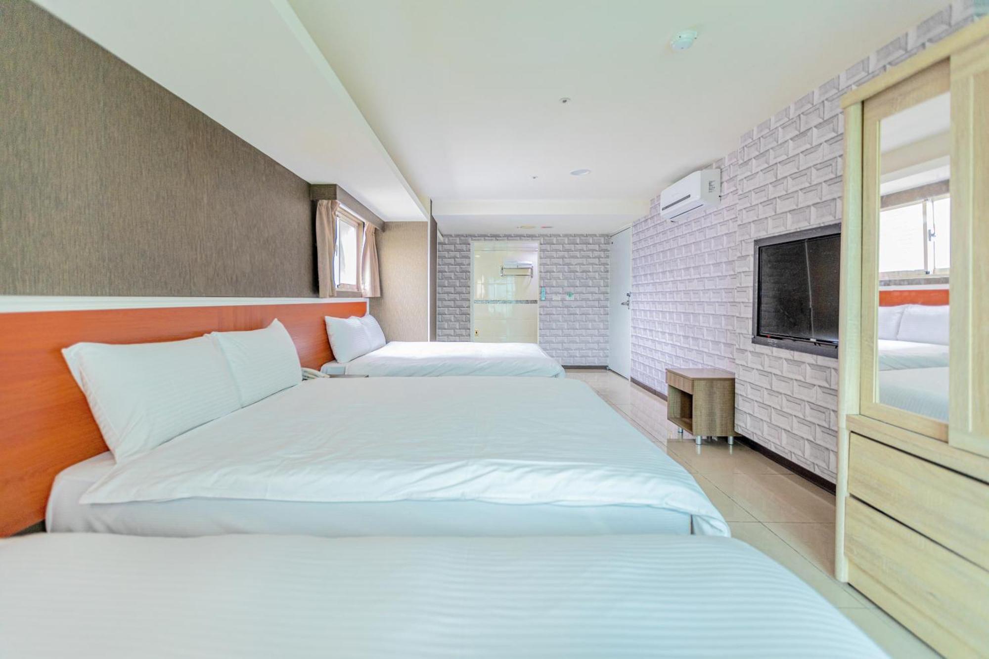ז'ונגלי E Lim Hotel חדר תמונה