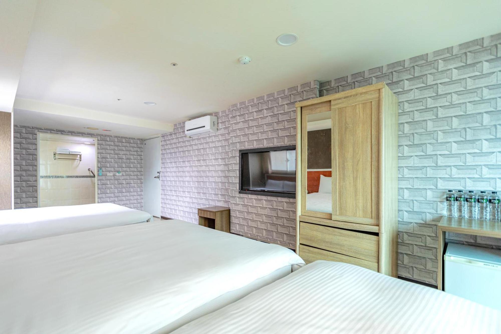 ז'ונגלי E Lim Hotel חדר תמונה