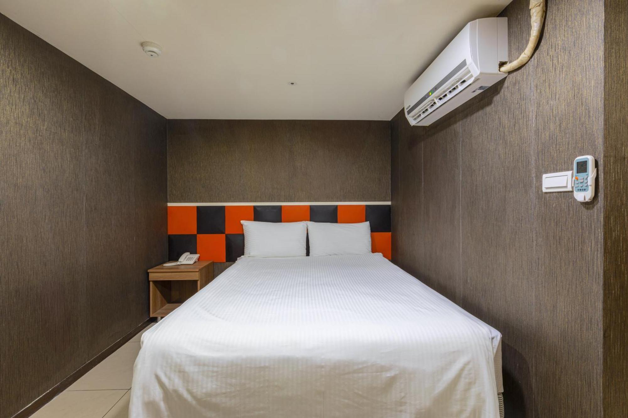 ז'ונגלי E Lim Hotel חדר תמונה