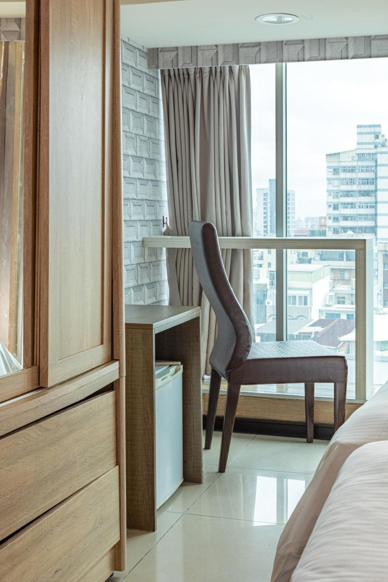 ז'ונגלי E Lim Hotel חדר תמונה
