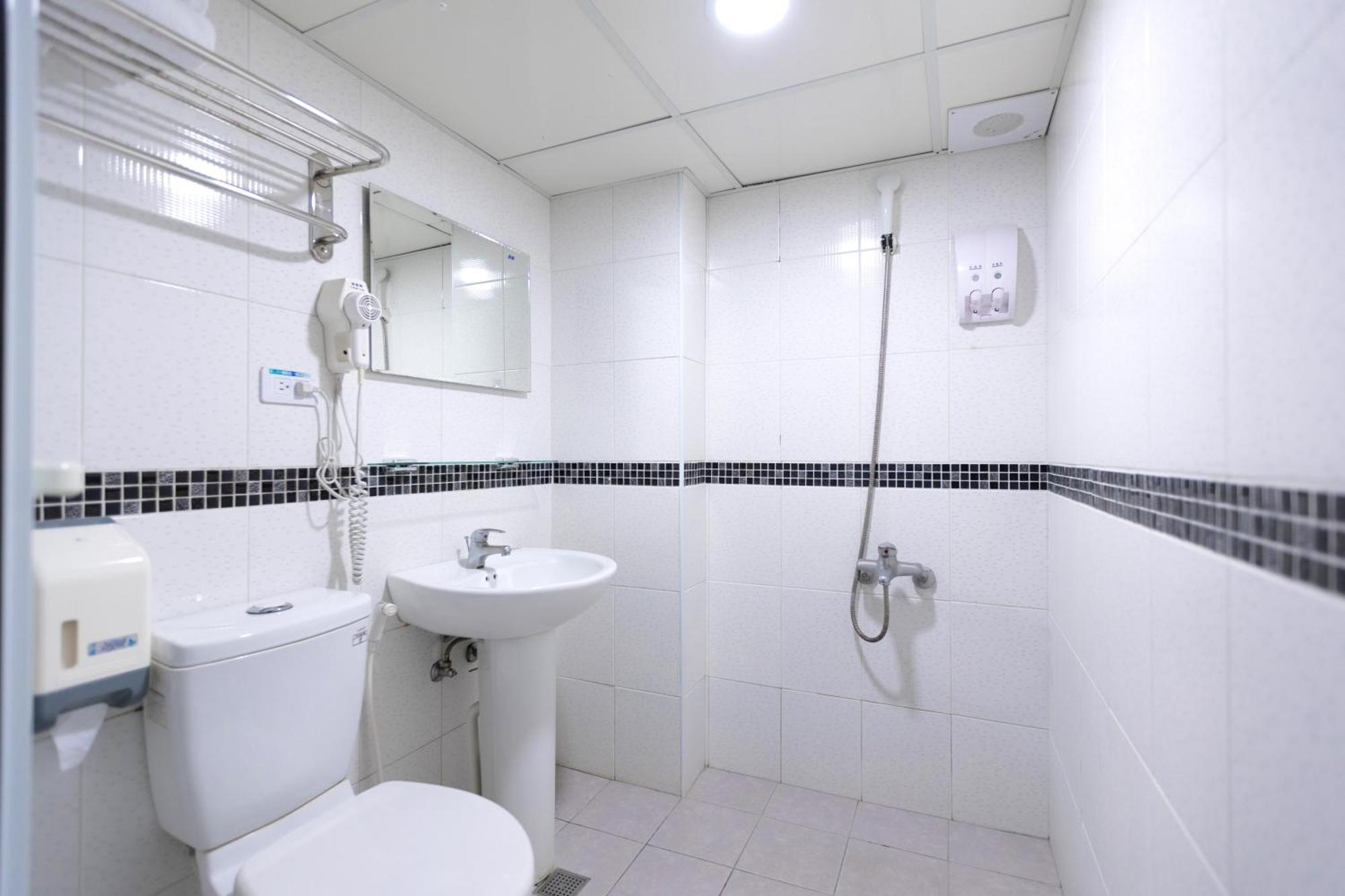 ז'ונגלי E Lim Hotel חדר תמונה