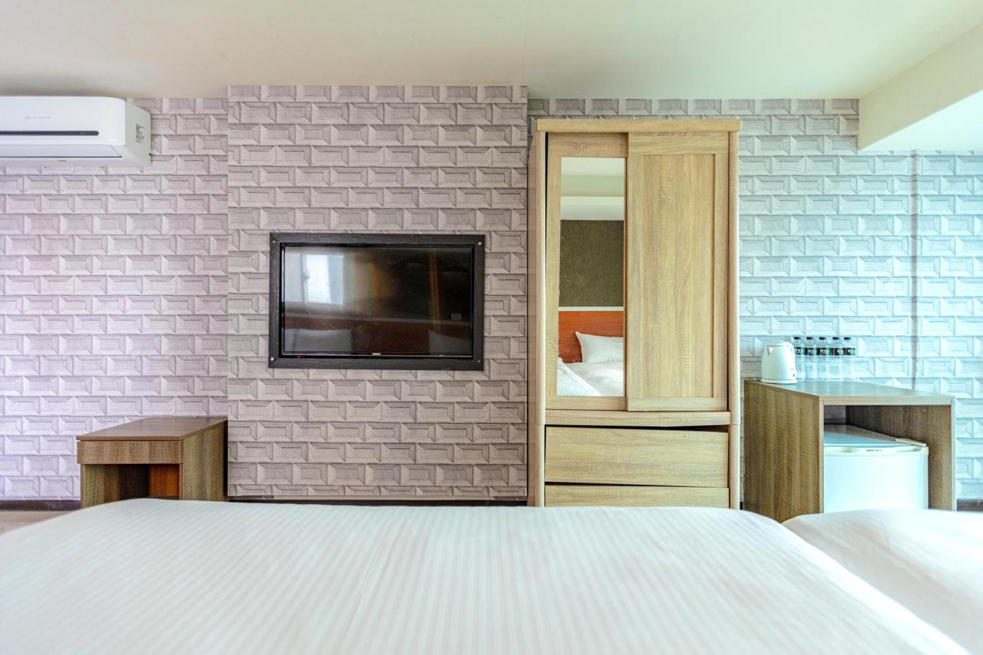 ז'ונגלי E Lim Hotel חדר תמונה