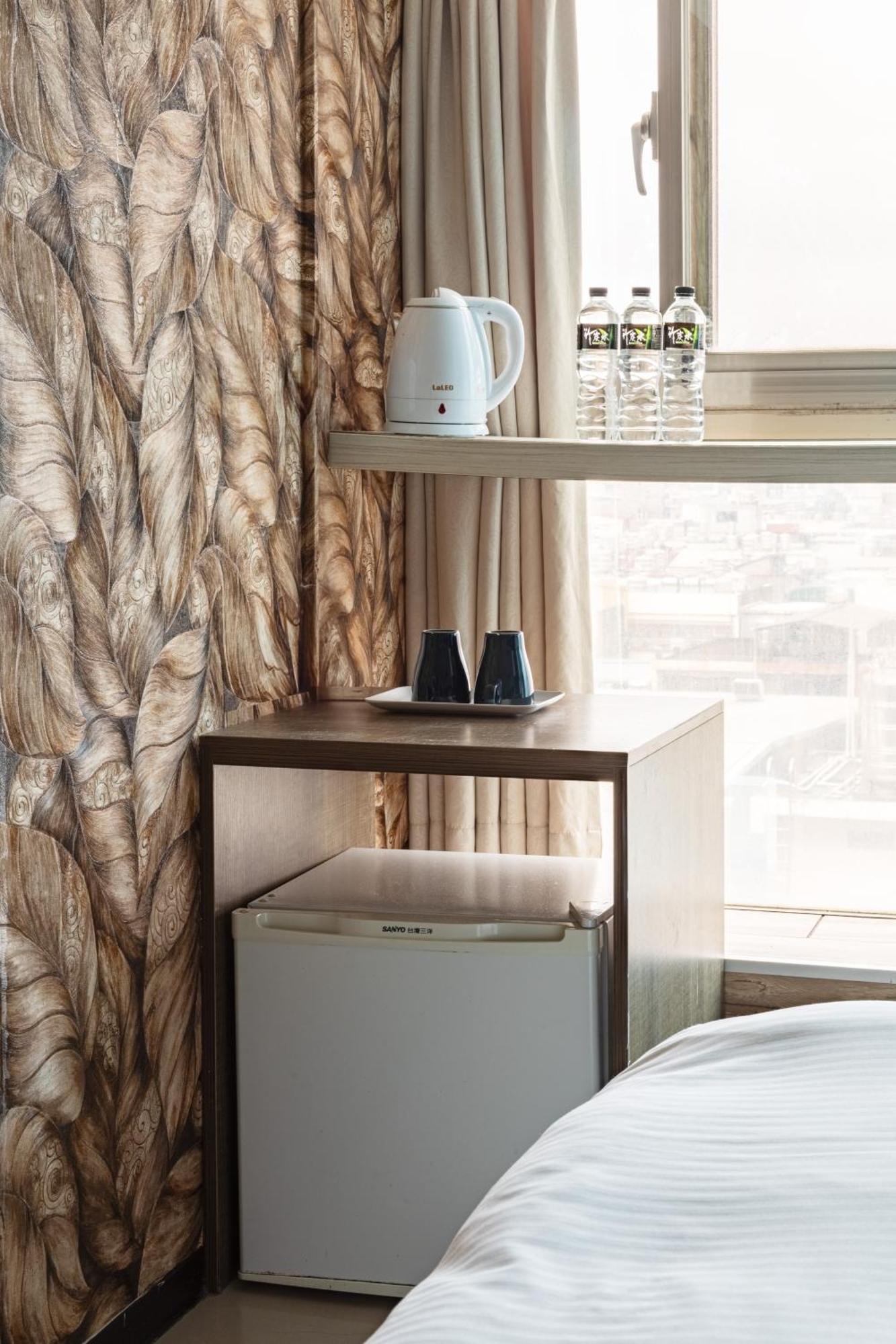 ז'ונגלי E Lim Hotel חדר תמונה
