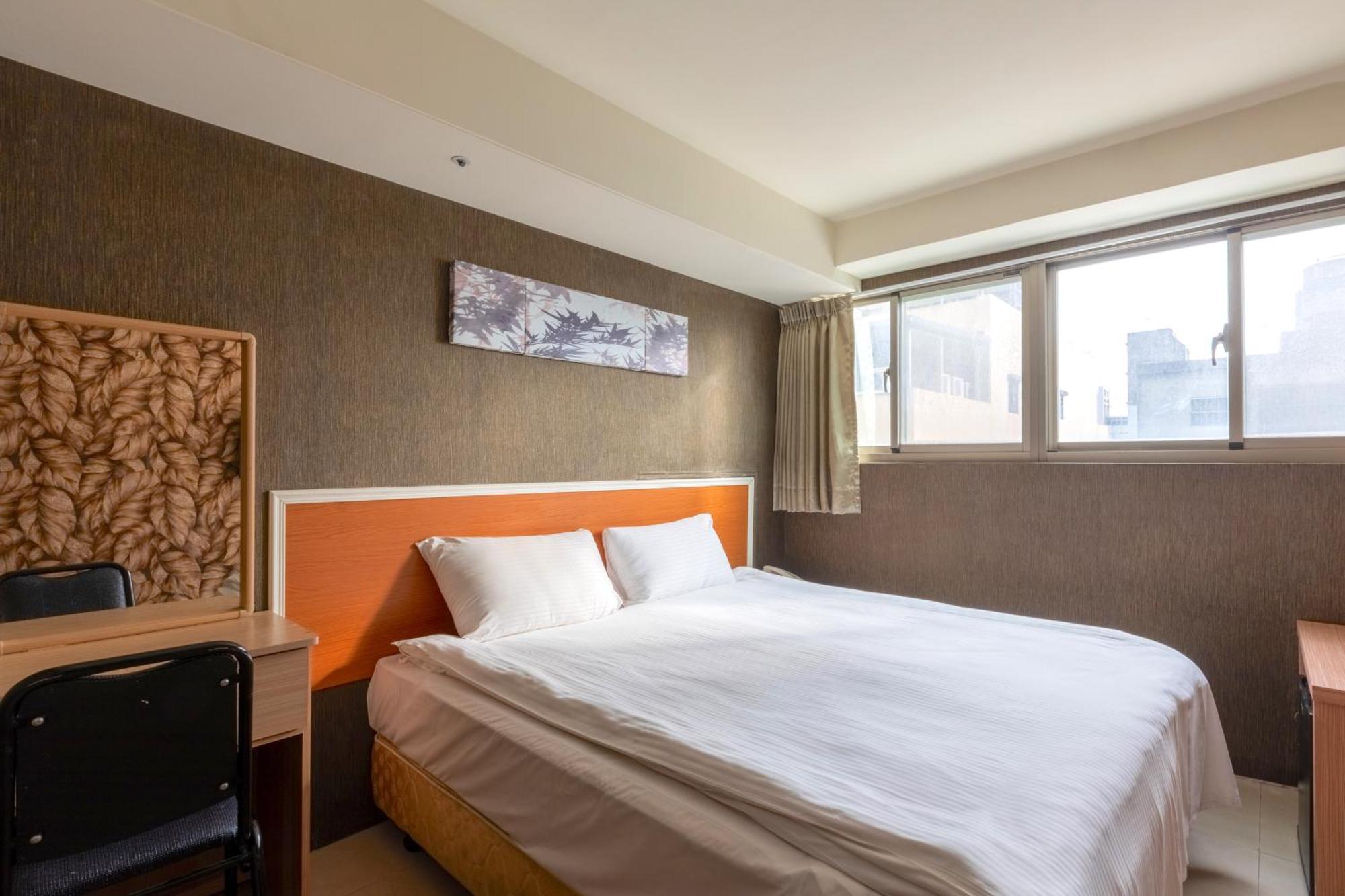 ז'ונגלי E Lim Hotel מראה חיצוני תמונה