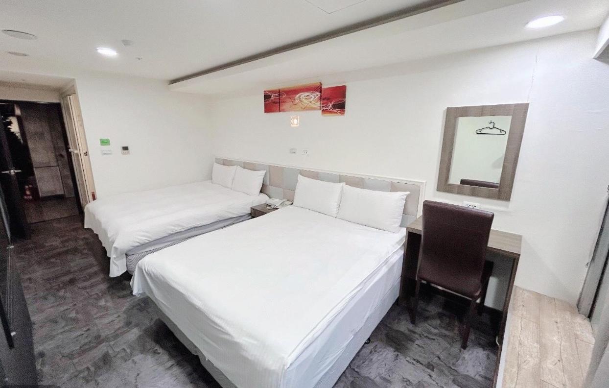 ז'ונגלי E Lim Hotel חדר תמונה